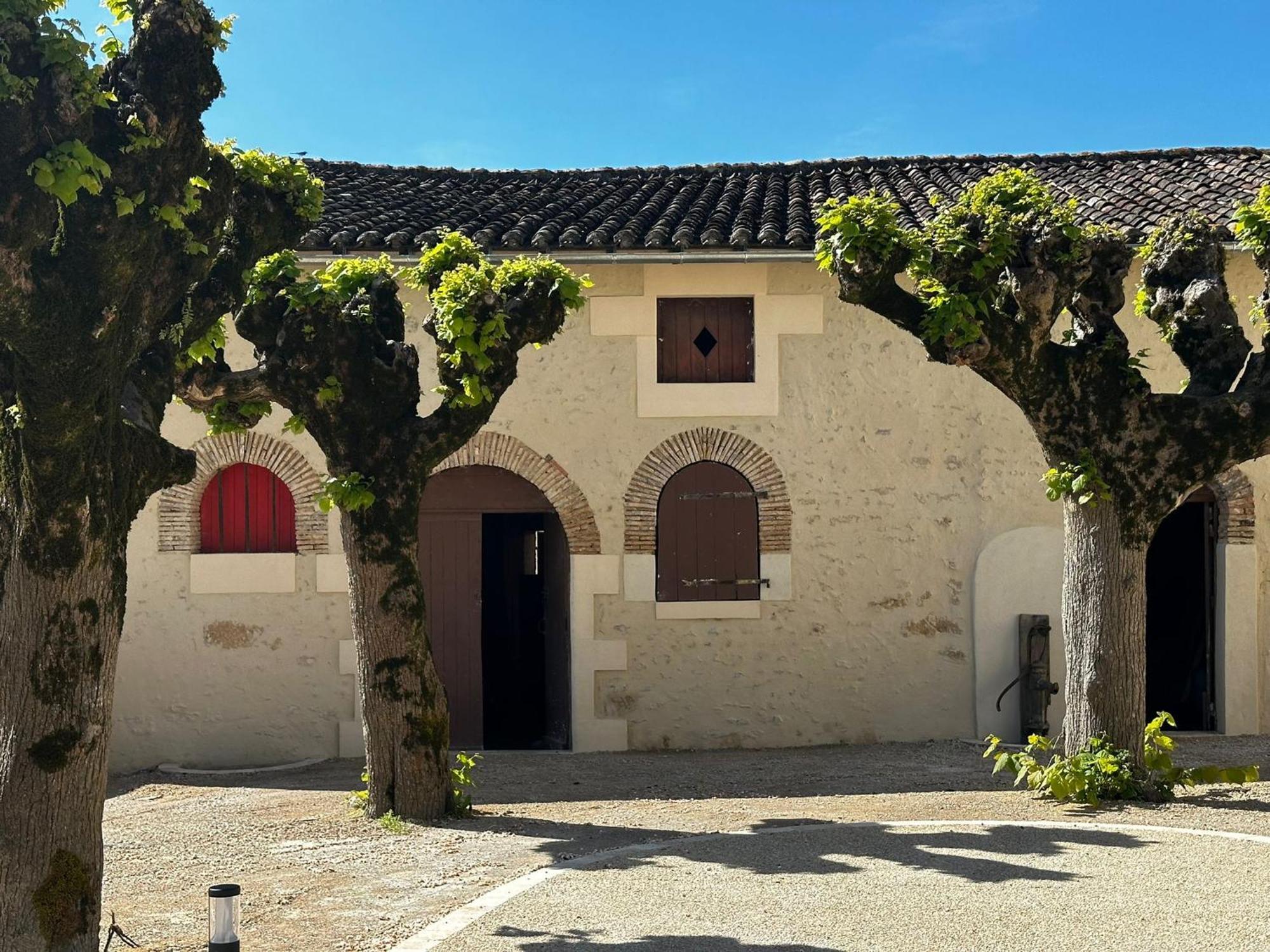 Domaine De L'Ecorcerie Hotel Fontaine-le-Comte Exterior foto